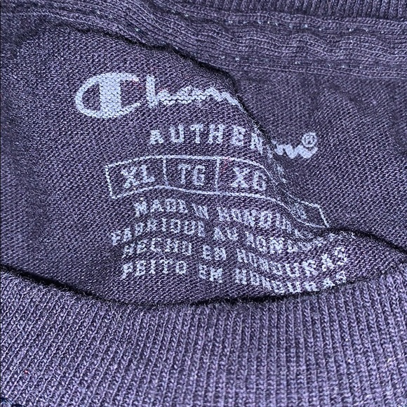 Champion shirts, comes with two - Picture 4 of 5